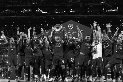 记者：申花携六外援出战广岛三箭，李可因伤未随队前往（记者：申花带六外援做客广岛三箭，李可伤缺未随队出征）