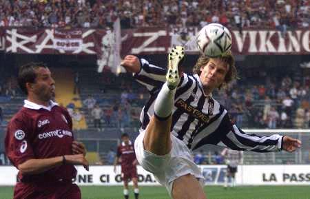 埃基蒂克：我们值得这场胜利，很开心打入我的国家队首球