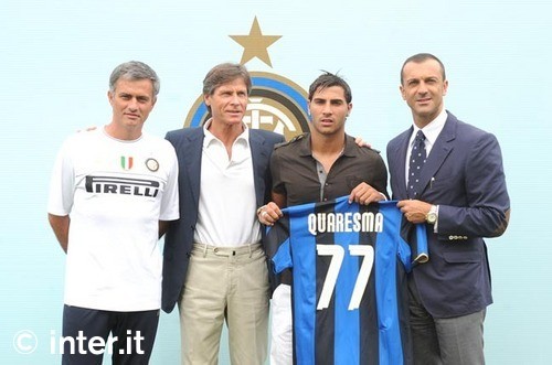 记者：西汉姆联和狼队有意利物浦边锋本-多克