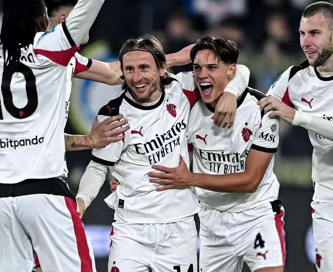 罗马诺：皇马目前非常看好队内阿根廷小将马斯坦托诺（罗马诺：皇马高度看重队内阿根廷新星马斯坦托诺）