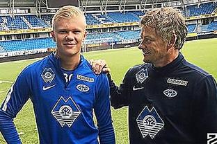 日本足协主席：计划申办2046年世界杯，明年目标是世界杯八强（日本足协主席称计划申办2046年世界杯，明年力争闯入八强）