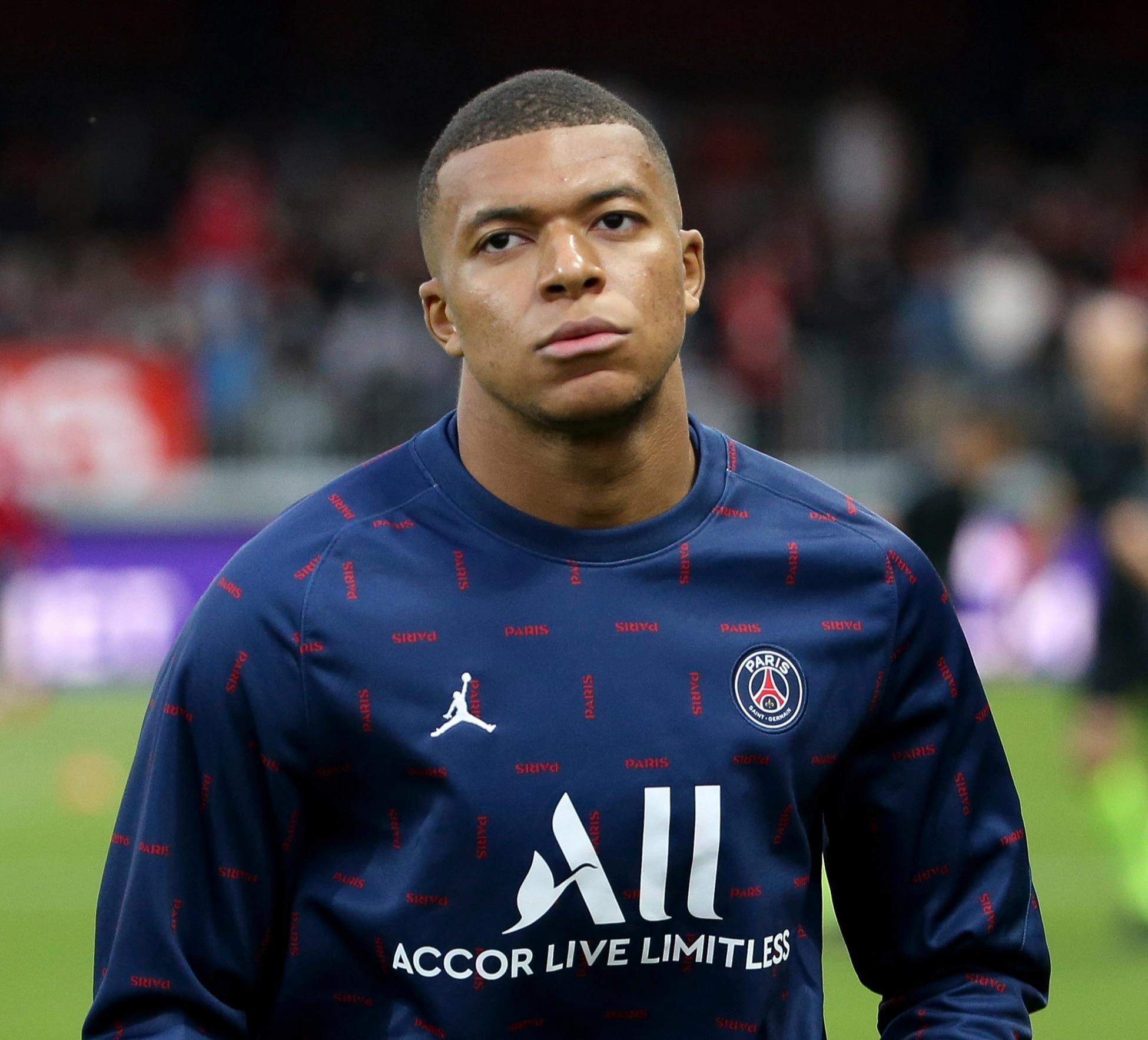 罗马诺：曼联联系了鲁本·内维斯的经纪人，但没开启实质谈判（罗马诺：曼联已接触鲁本·内维斯经纪人，尚未展开实质谈判）