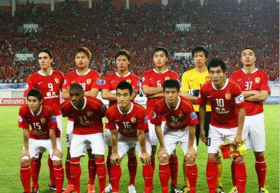 范德芬欧冠长途奔袭一条龙破门当选热刺11月最佳进球，获81%投票背后隐藏的训练秘密！（范德芬欧冠千里走单骑破门夺热刺11月最佳进球，81%高票背后的训练秘籍曝光）