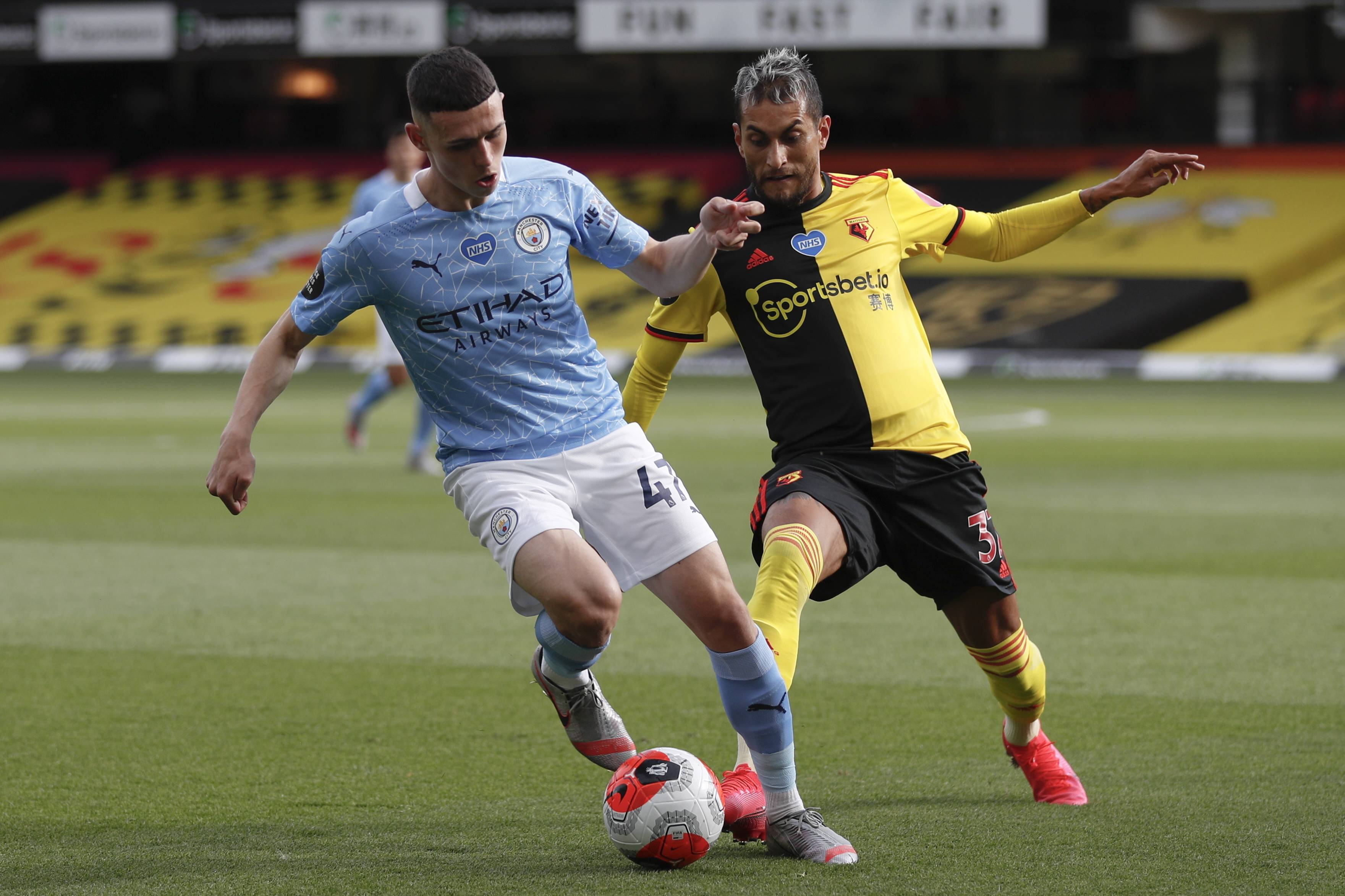 意甲第14轮裁判安排揭晓：那不勒斯迎战尤文图斯，拉佩纳执法（意甲第14轮裁判安排出炉：拉佩纳主哨那不勒斯对阵尤文图斯）