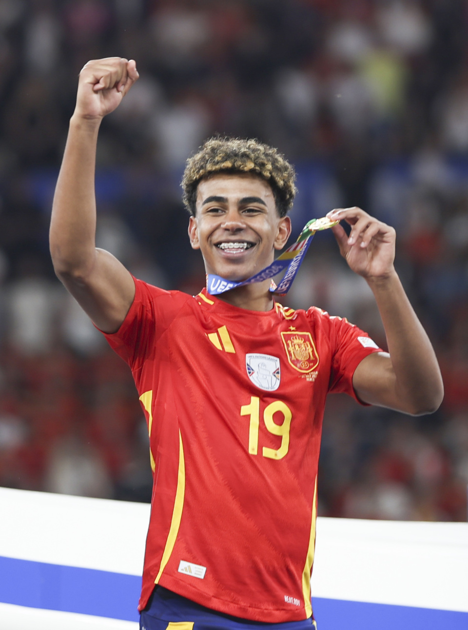 阿卡和辛纳遭到ATP巨额罚款，两人均损失数百万美元