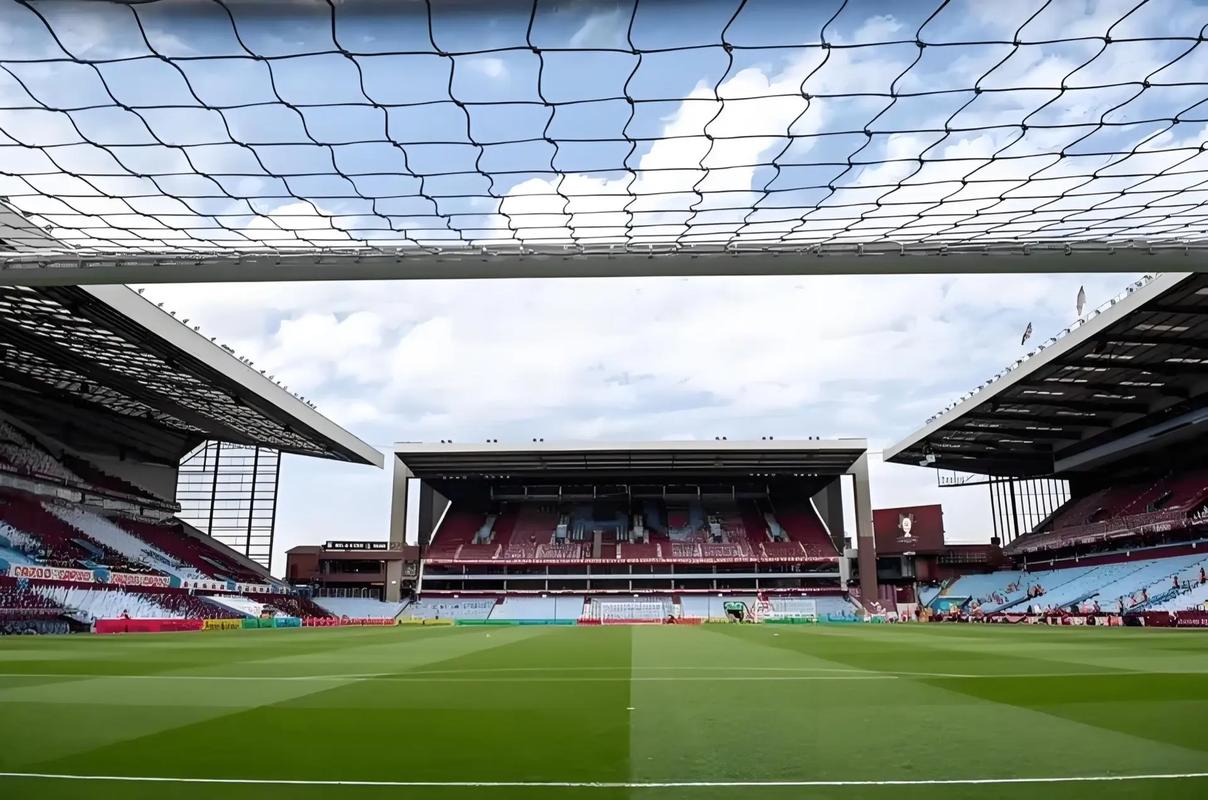 亚冠焦点战！布里兰死磕江原FC，8球神锋主导主场生死局（亚冠重头戏：布里兰硬碰江原FC，8球射手坐镇主场背水一战）