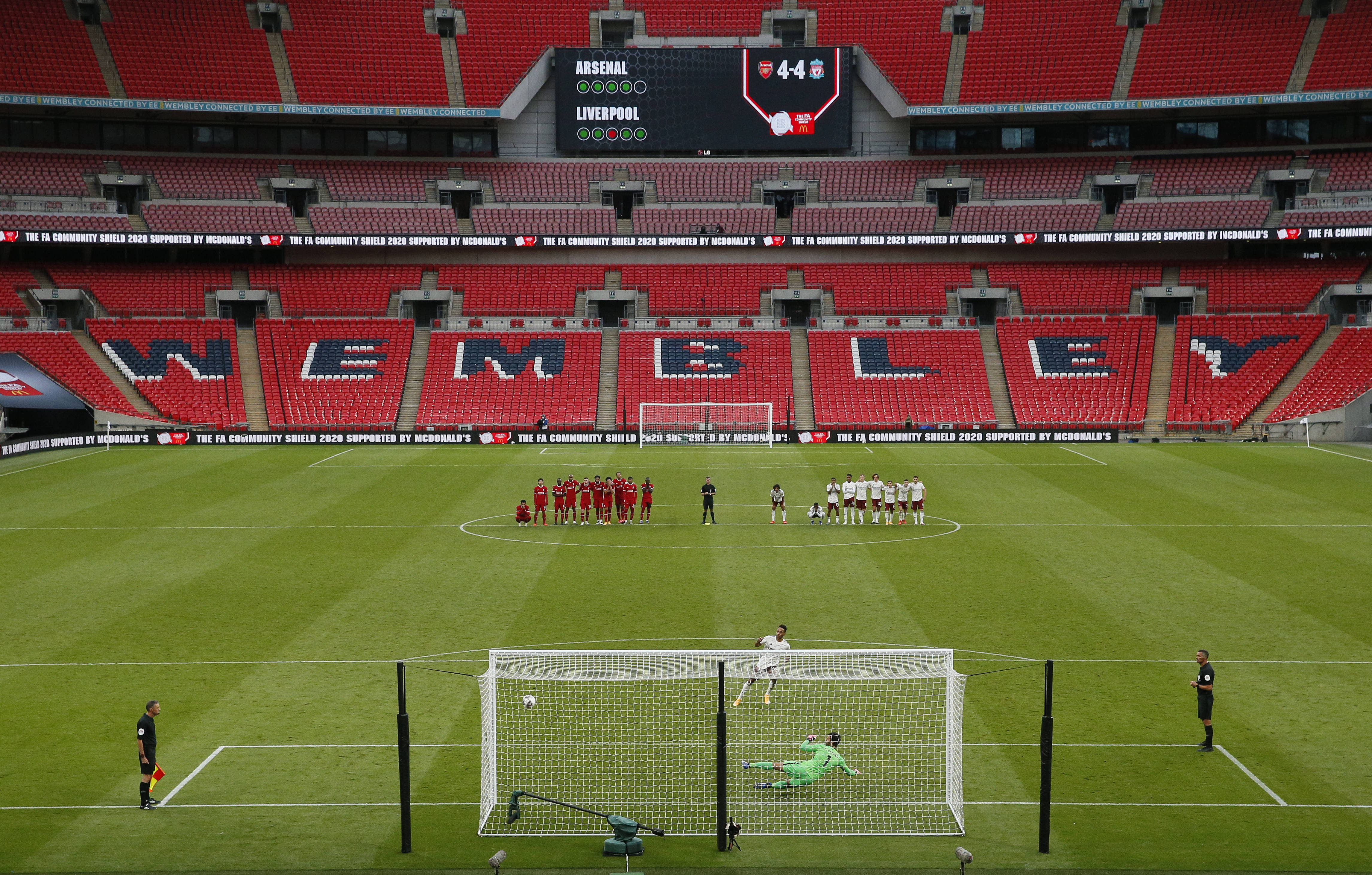 雷迪克：里夫斯正在联盟确立自己的定位，不会因东契奇而发生动摇