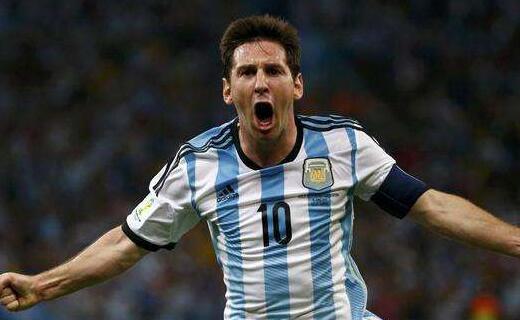 英超-利兹联4-1大胜水晶宫四轮不败，勒温双响引领进攻狂潮（英超：利兹联4-1痛击水晶宫，豪取四轮不败，勒温梅开二度掀起进攻风暴）