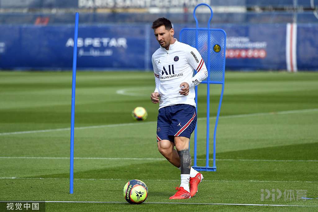 哀悼，前德国U19队球员赫特内尔乘坐缆车意外坠落离世（沉痛悼念：前德国U19球员赫特内尔因缆车事故不幸离世）