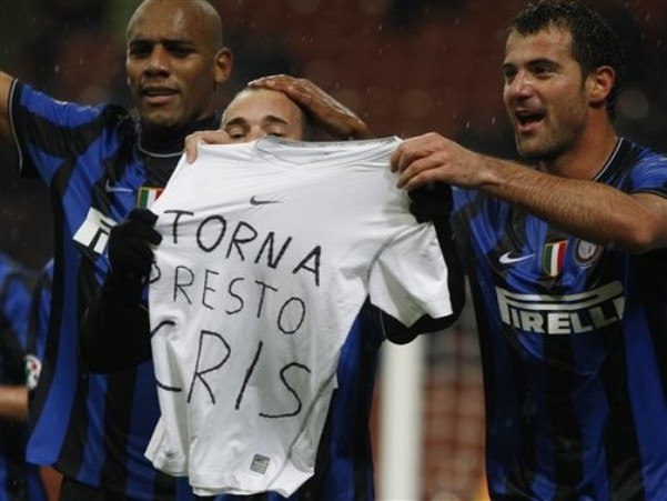 安娜-德-阿玛斯现身F1阿布扎比站挥旗